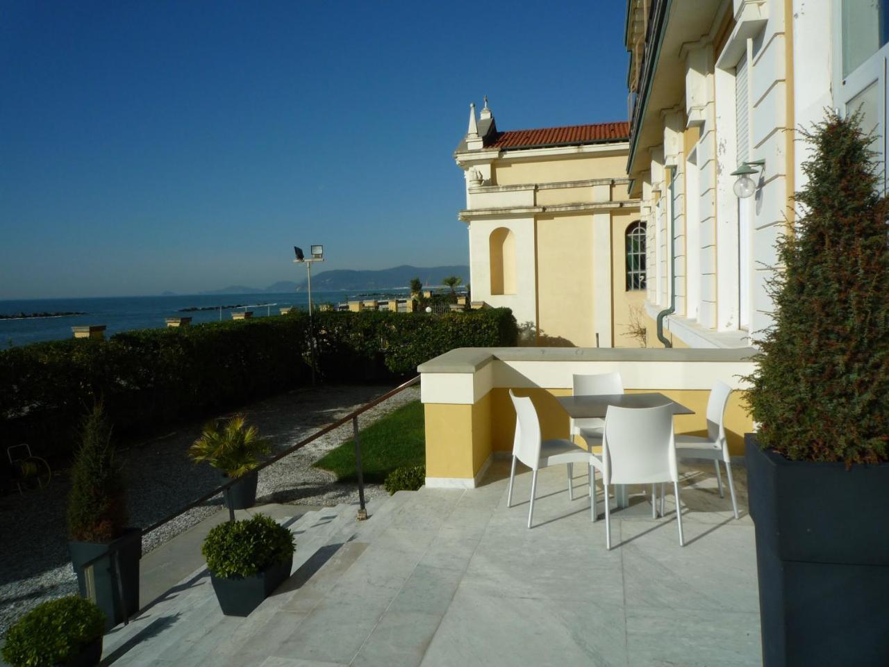 Casa F.A.C.I Marina di Massa Exterior foto