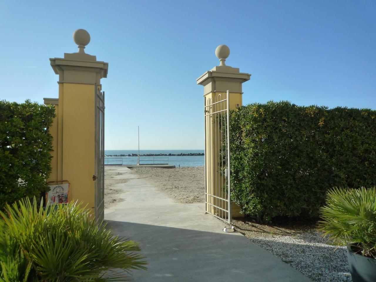 Casa F.A.C.I Marina di Massa Exterior foto
